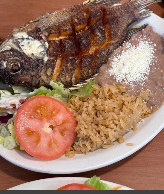 Mojarra frita mariscos
